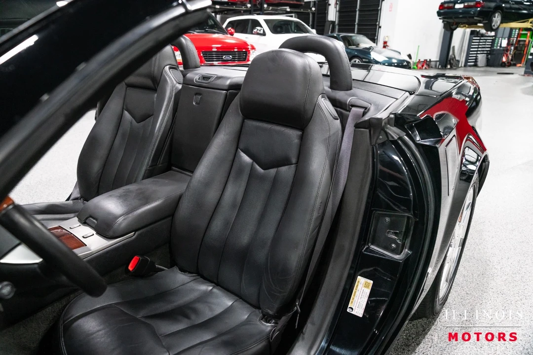 2006 Cadillac XLR - Image 17 of 30
