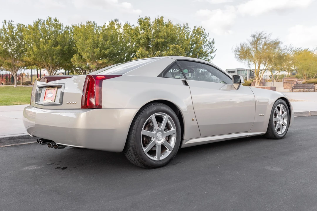 2006 Cadillac XLR - Image 9 of 31