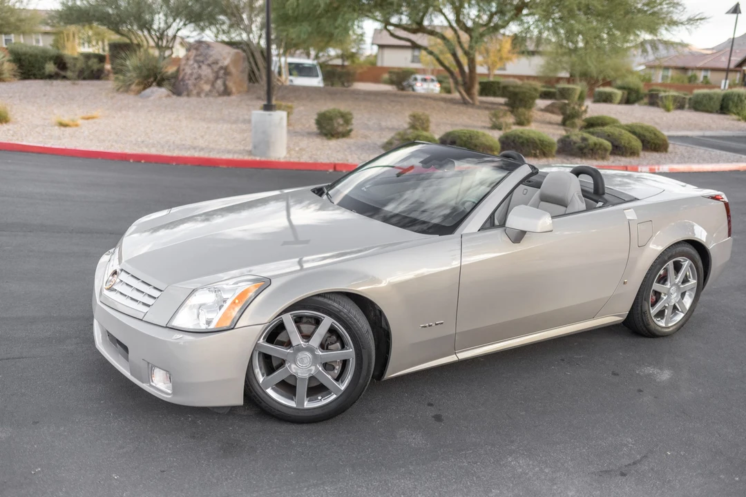 2006 Cadillac XLR - Image 3 of 31