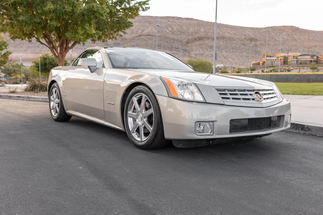 2006 Cadillac XLR - Image 11 of 31