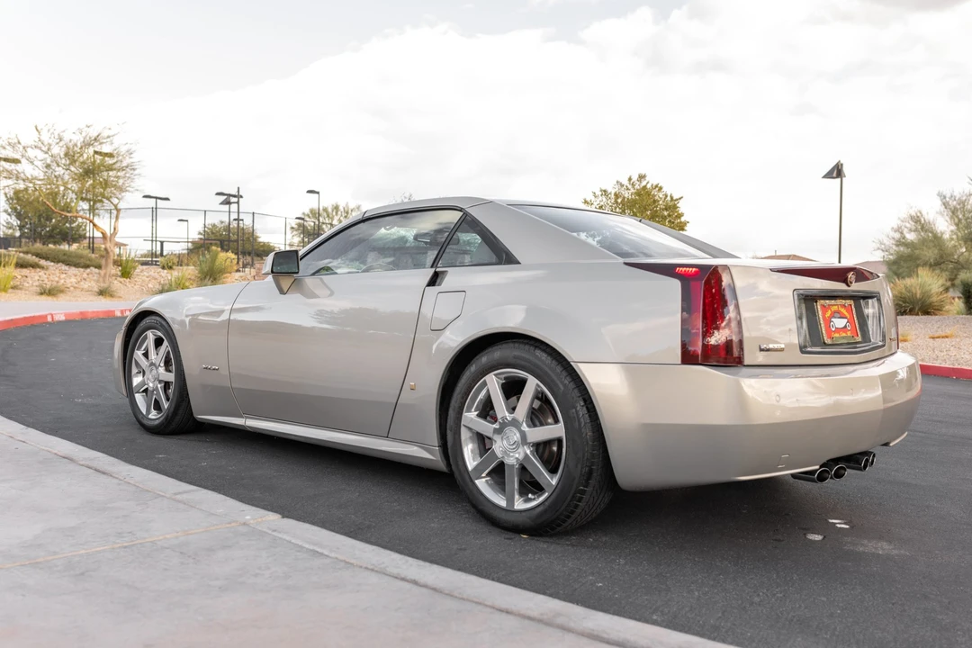 2006 Cadillac XLR - Image 6 of 31
