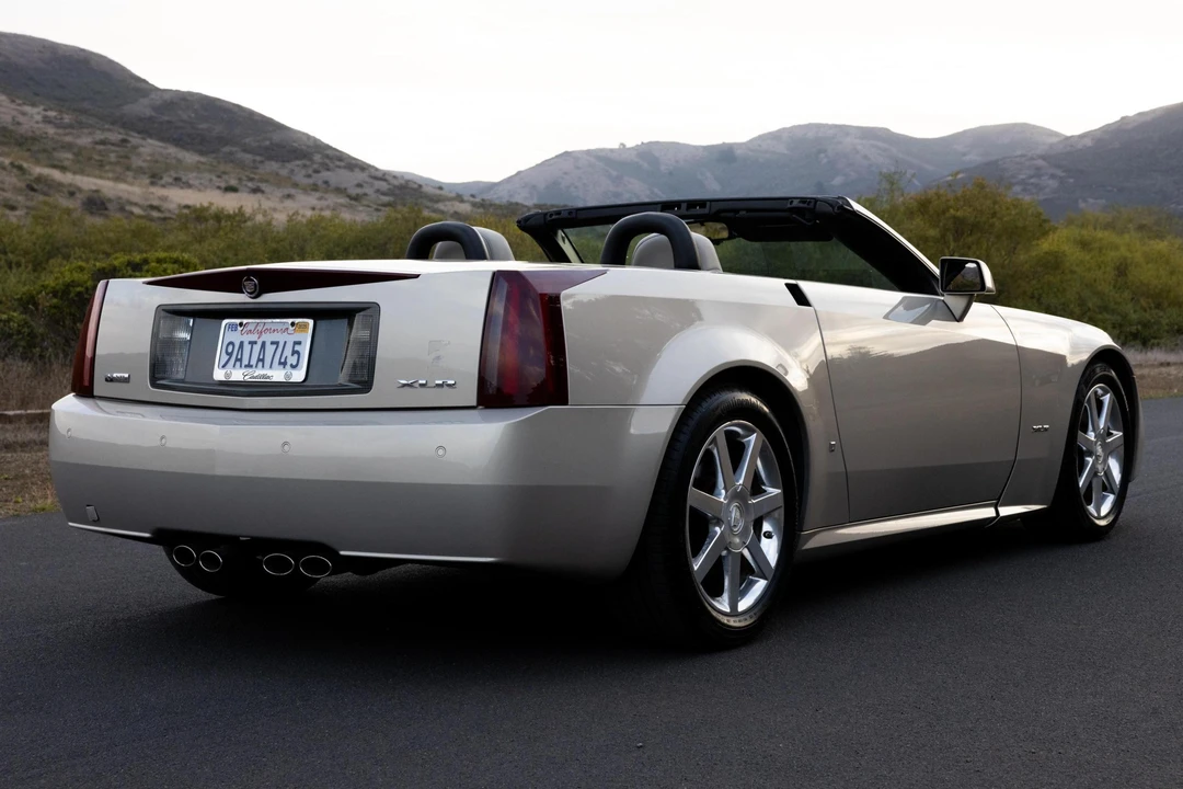 2006 Cadillac XLR - Image 5 of 31