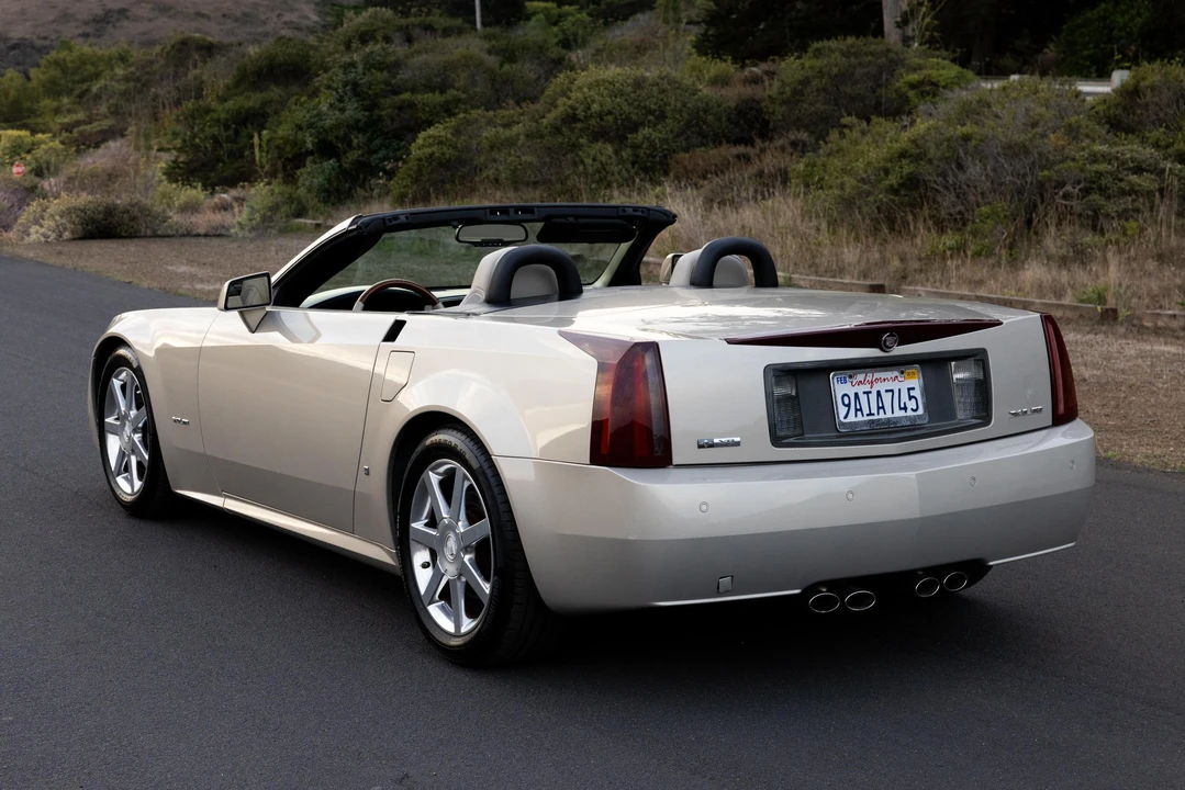 2006 Cadillac XLR - Image 9 of 31