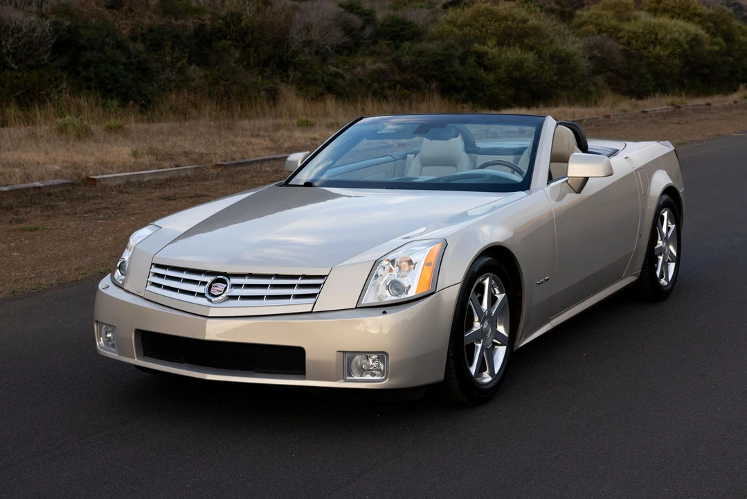 2006 Cadillac XLR - Image 7 of 31