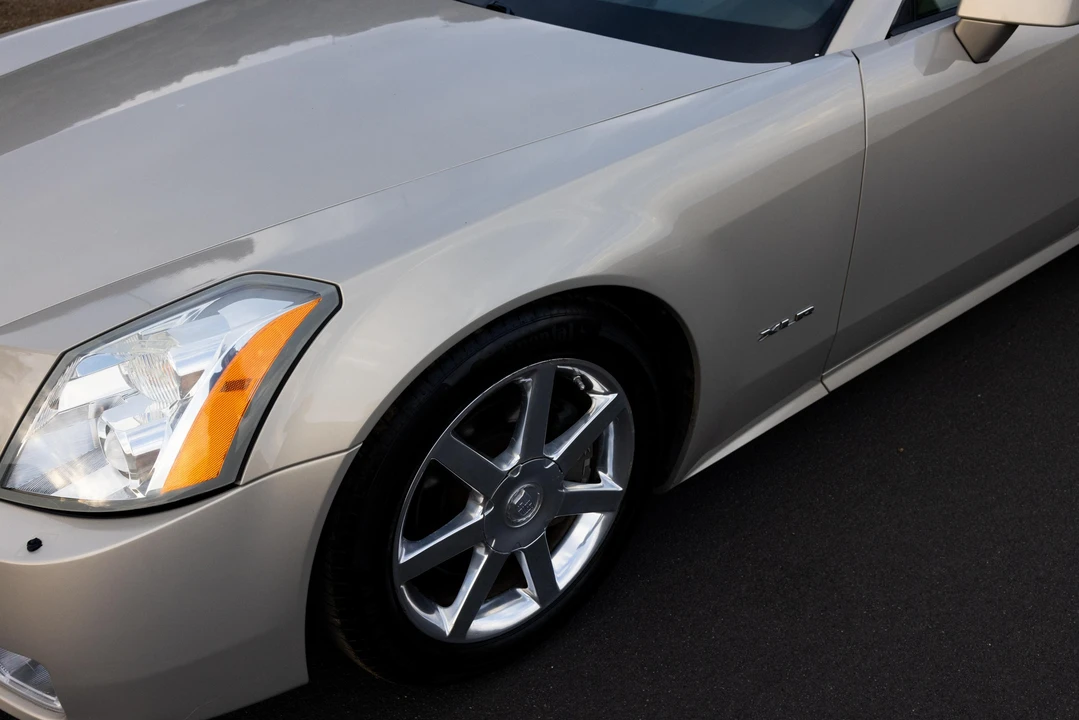 2006 Cadillac XLR - Image 27 of 31