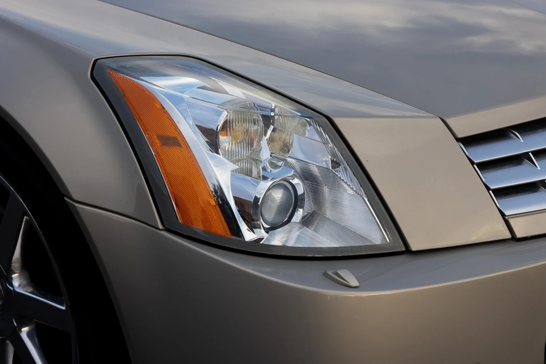 2006 Cadillac XLR - Image 22 of 31