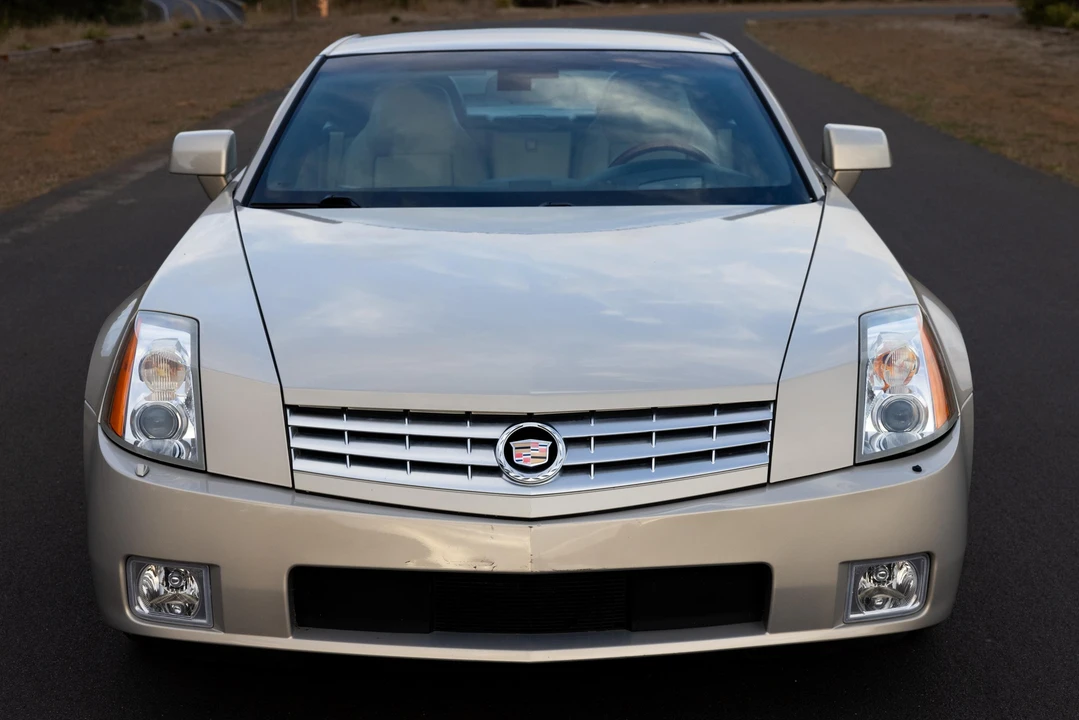 2006 Cadillac XLR - Image 16 of 31