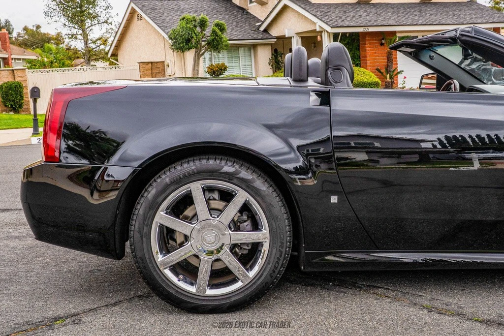 2006 Cadillac XLR - Image 10 of 12