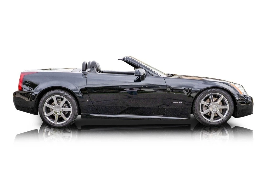 2006 Cadillac XLR - Image 2 of 12