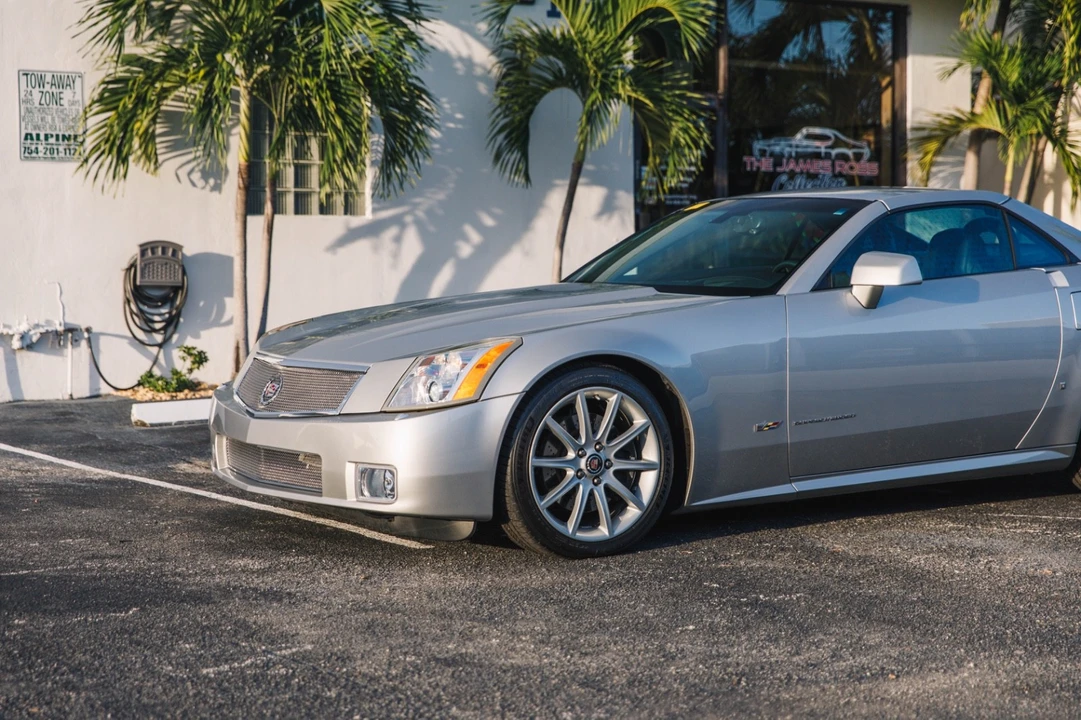 2006 Cadillac XLR - Image 3 of 25