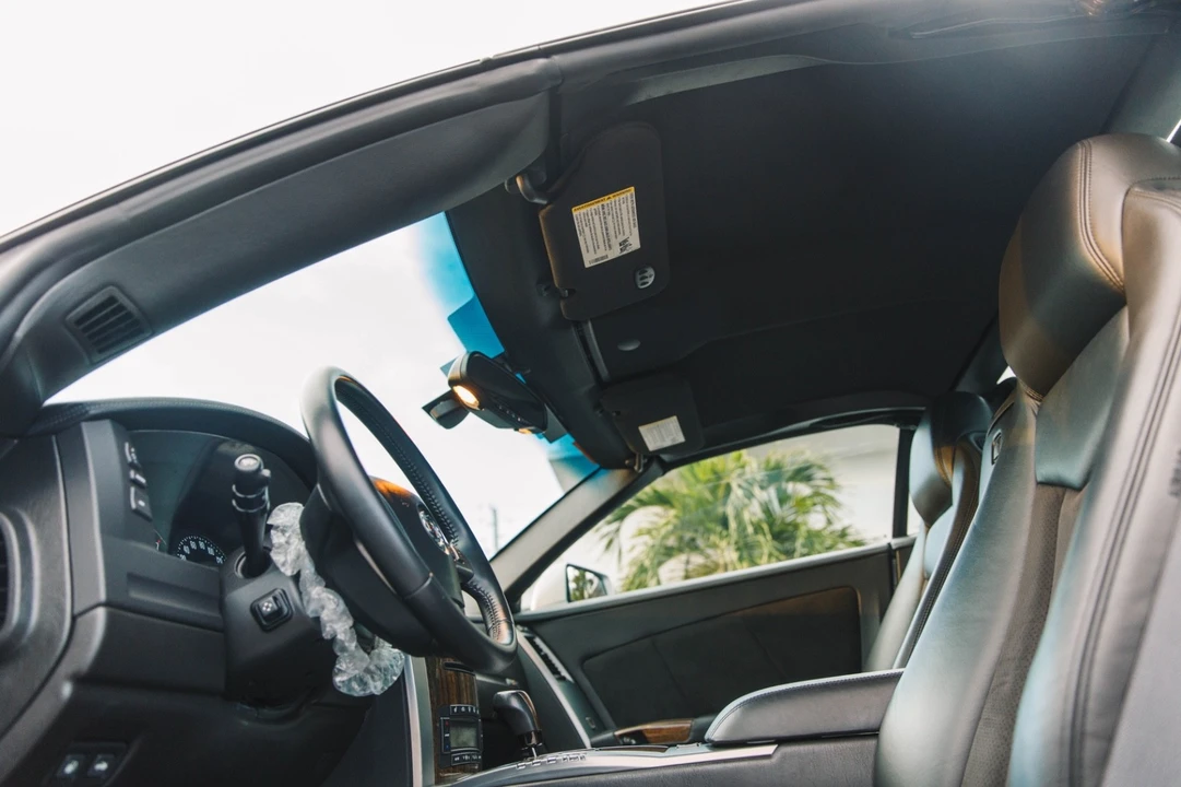 2006 Cadillac XLR - Image 24 of 25