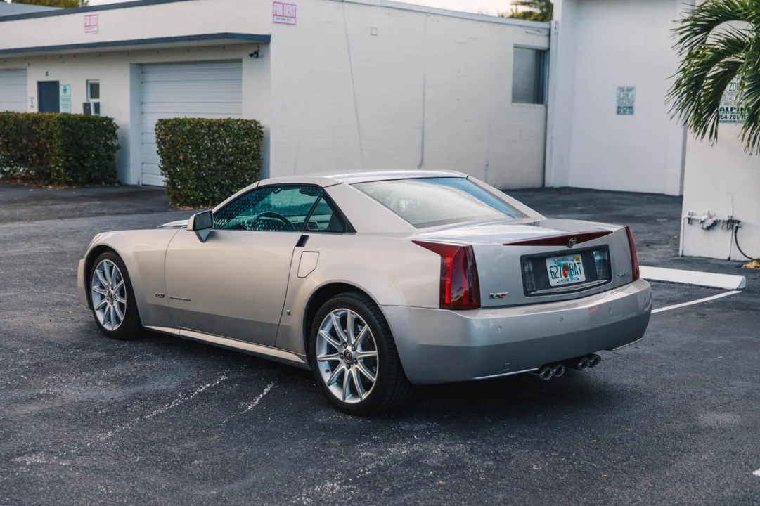 2006 Cadillac XLR - Image 13 of 25