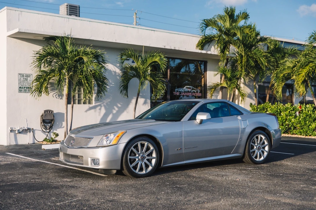 2006 Cadillac XLR - Image 2 of 25