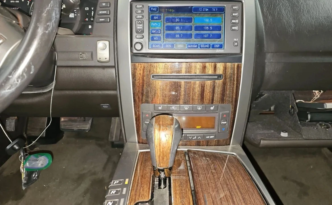 2006 Cadillac XLR - Image 7 of 31
