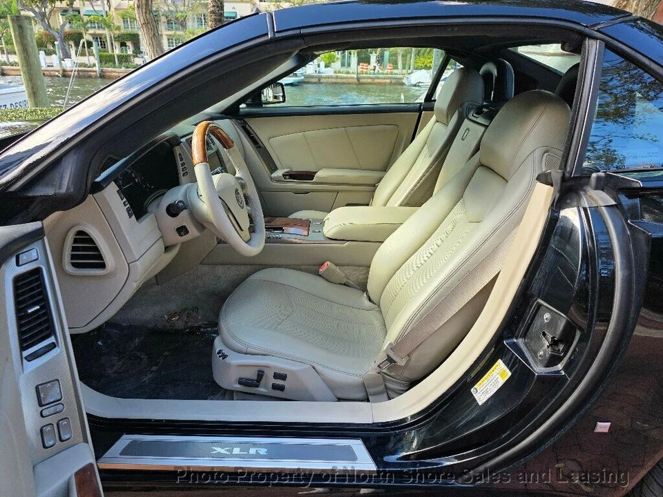 2006 Cadillac XLR - Image 10 of 12