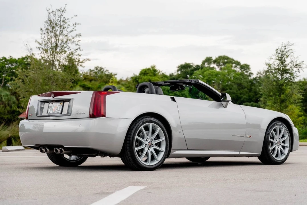 2006 Cadillac XLR - Image 8 of 21