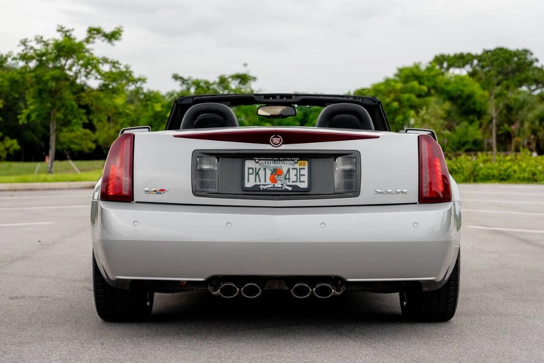 2006 Cadillac XLR - Image 7 of 21