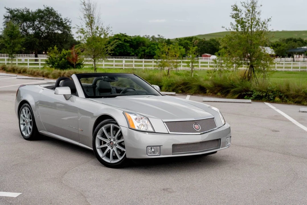 2006 Cadillac XLR - Image 12 of 21