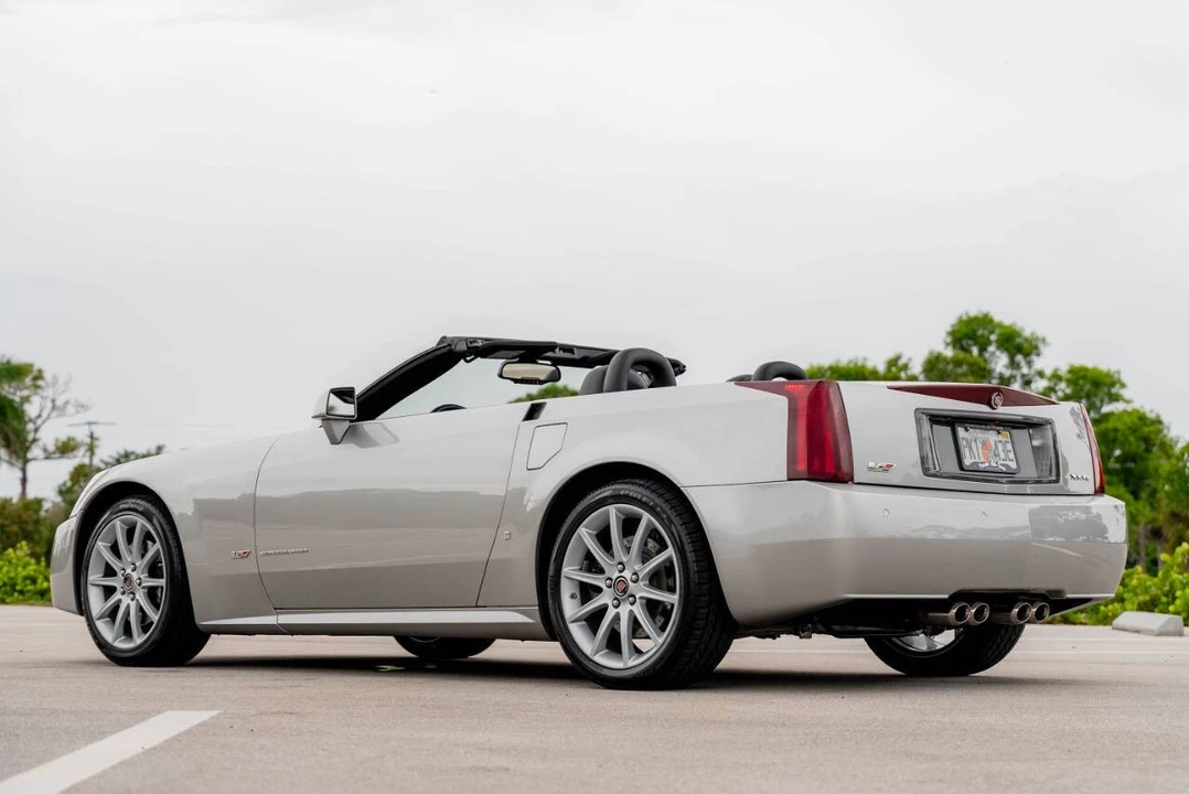 2006 Cadillac XLR - Image 6 of 21