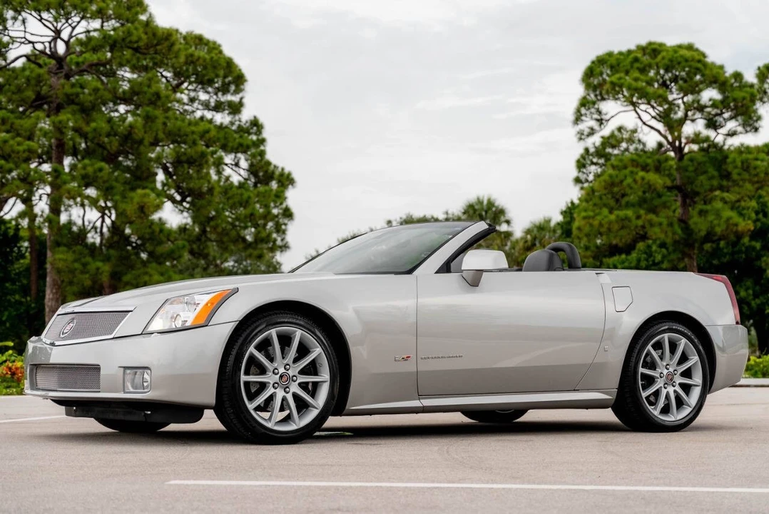 2006 Cadillac XLR - Image 4 of 21
