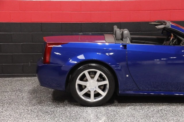 2006 Cadillac XLR - Image 5 of 24