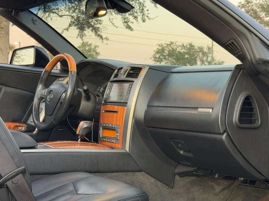 2006 Cadillac XLR - Image 29 of 31