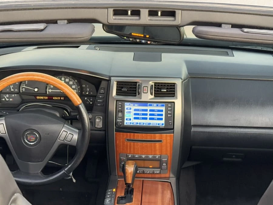 2006 Cadillac XLR - Image 22 of 31