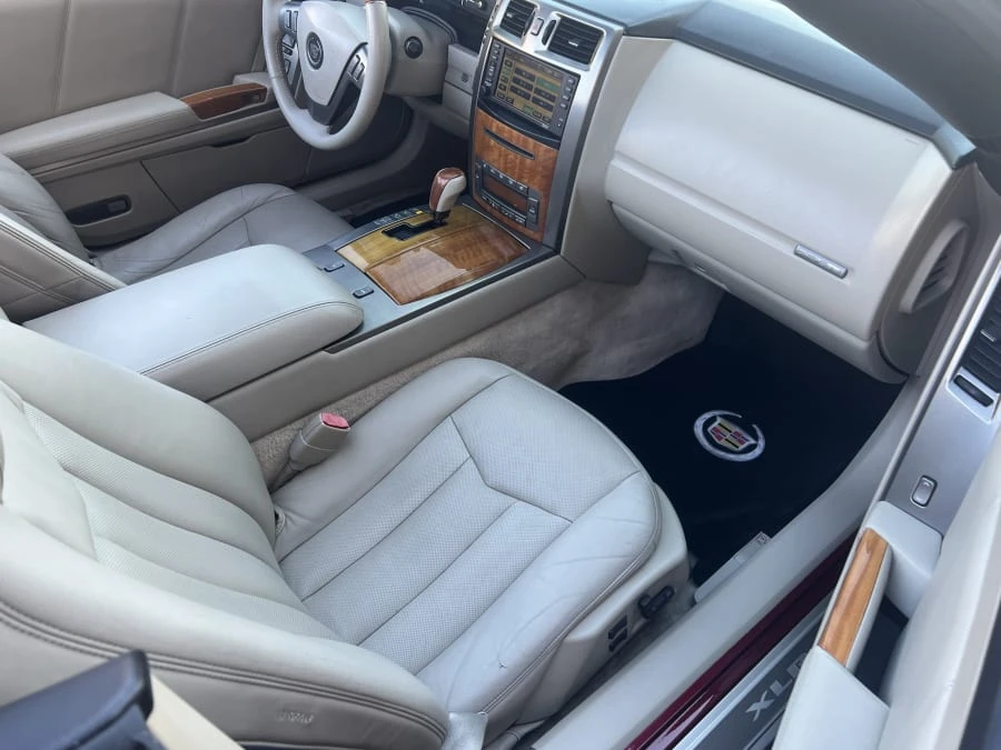 2006 Cadillac XLR - Image 9 of 11