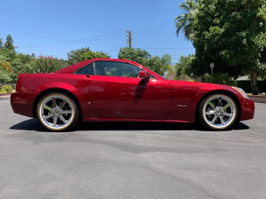 2006 Cadillac XLR - Image 2 of 4