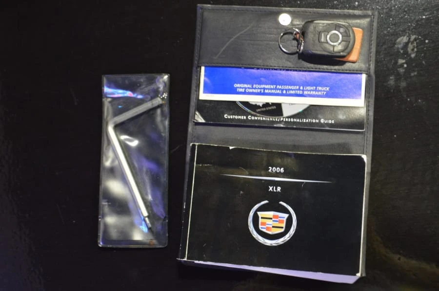 2006 Cadillac XLR - Image 15 of 23