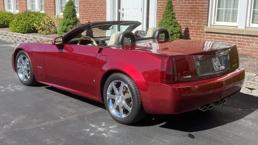 2006 Cadillac XLR - Image 3 of 11