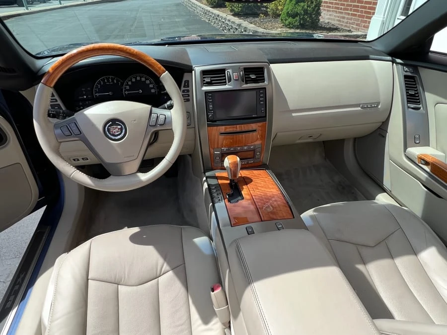 2006 Cadillac XLR - Image 10 of 14