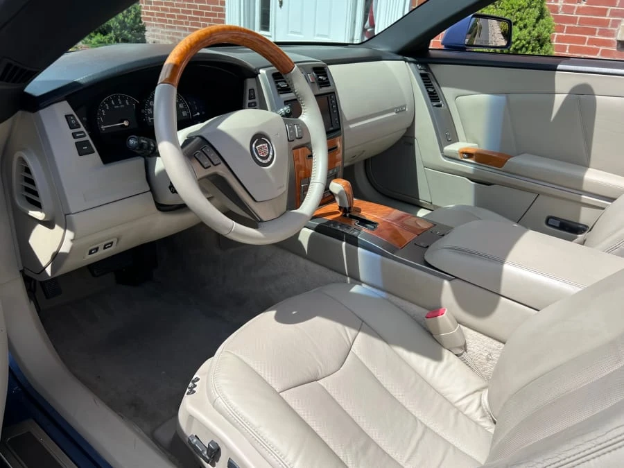 2006 Cadillac XLR - Image 7 of 14