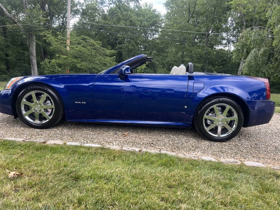 2006 Cadillac XLR - Image 21 of 31