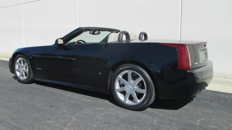 2006 Cadillac XLR - Image 3 of 15