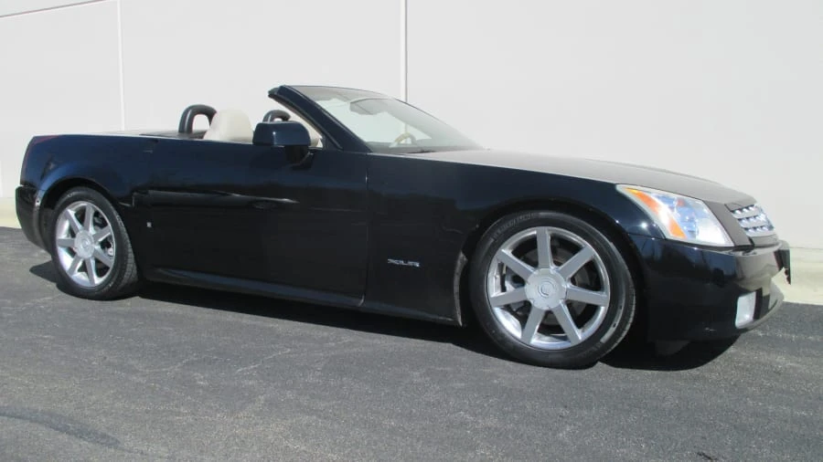 2006 Cadillac XLR - Image 15 of 15