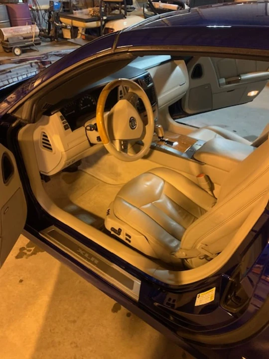 2006 Cadillac XLR - Image 9 of 13