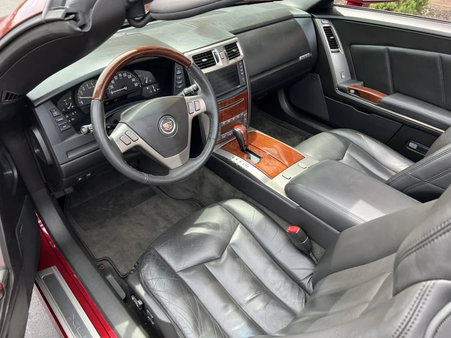 2006 Cadillac XLR - Image 7 of 12