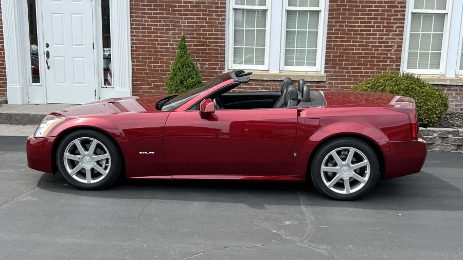 2006 Cadillac XLR - Image 2 of 12