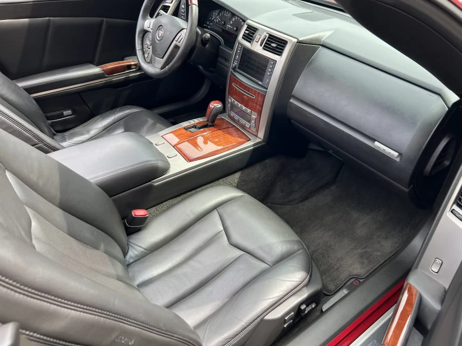 2006 Cadillac XLR - Image 10 of 12