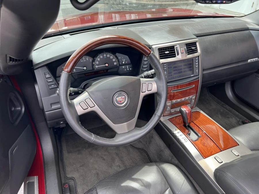 2006 Cadillac XLR - Image 9 of 12