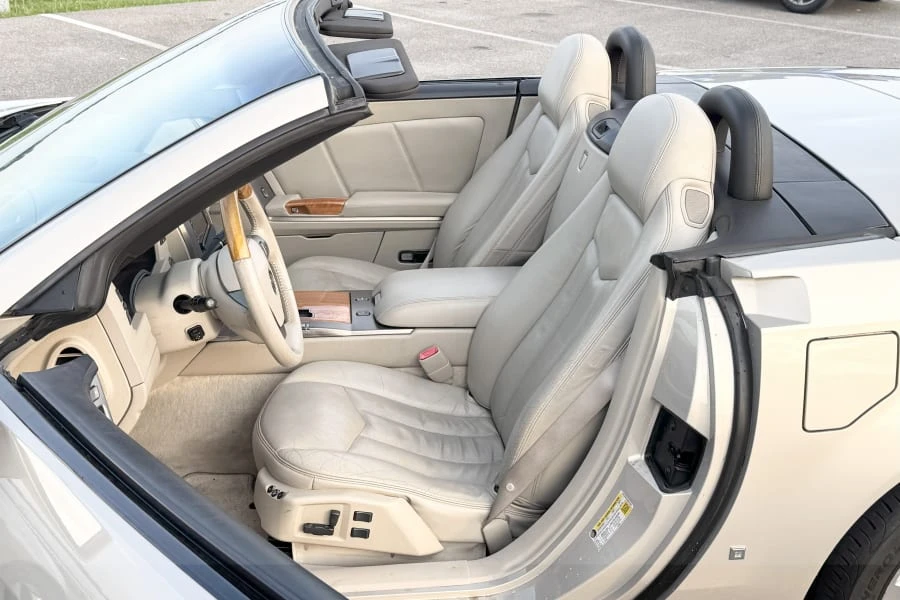 2006 Cadillac XLR - Image 23 of 26