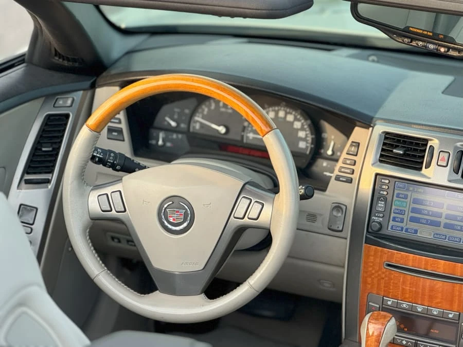 2006 Cadillac XLR - Image 19 of 26