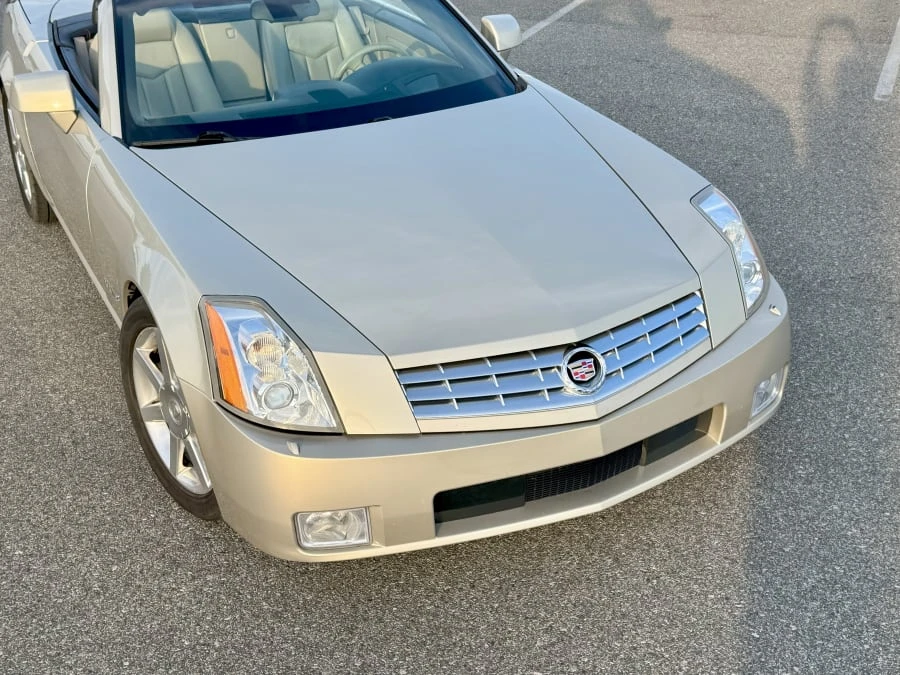 2006 Cadillac XLR - Image 15 of 26