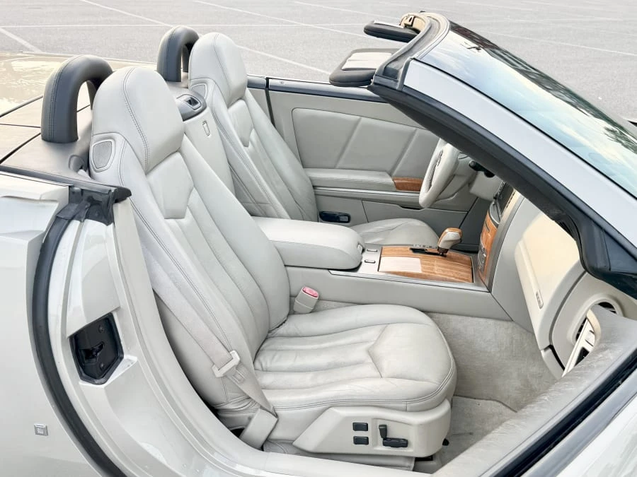 2006 Cadillac XLR - Image 25 of 26