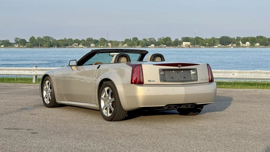 2006 Cadillac XLR - Image 7 of 26
