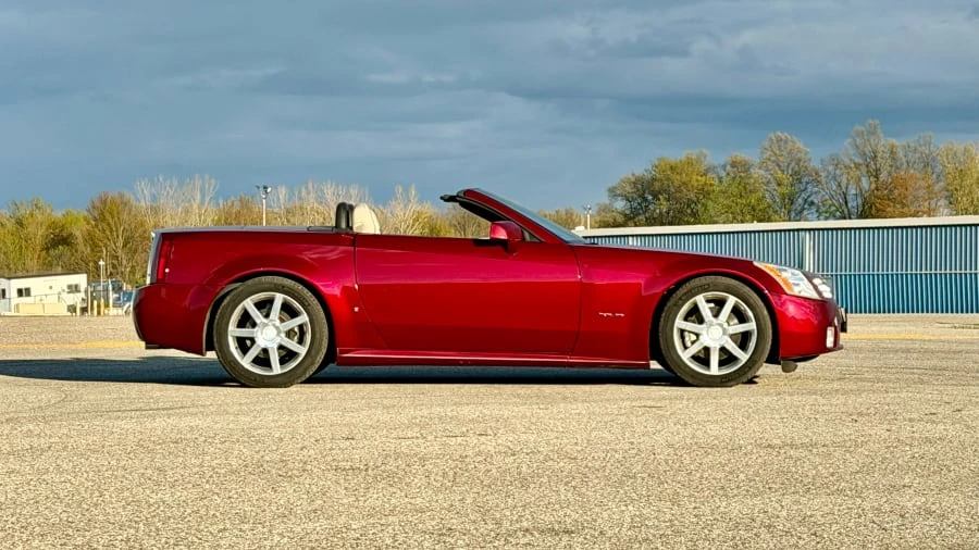 2006 Cadillac XLR - Image 8 of 28