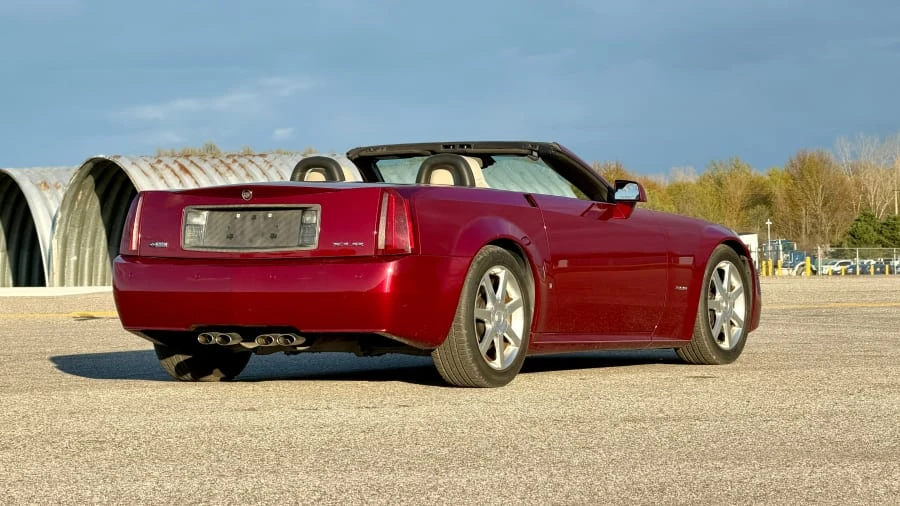 2006 Cadillac XLR - Image 3 of 28