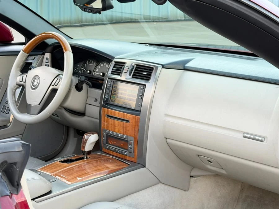 2006 Cadillac XLR - Image 20 of 28