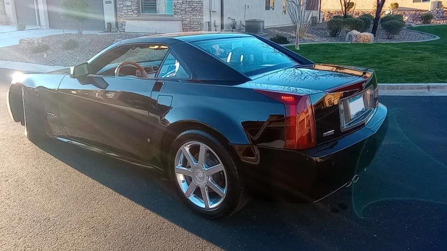 2006 Cadillac XLR - Image 9 of 11